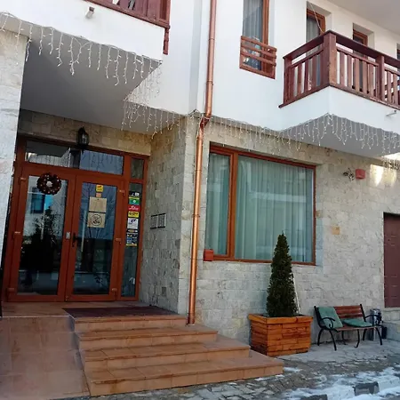 2 Luxurious One Bedroom 5 Minute Walk From The Gondola Station בנסקו